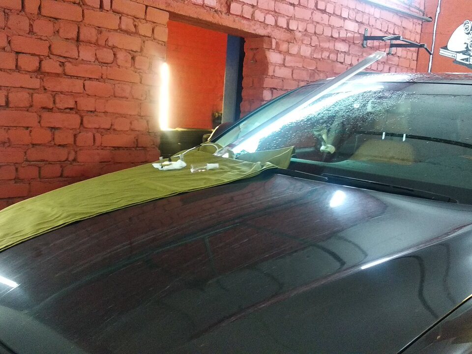 Ремонт лобового стекла Audi